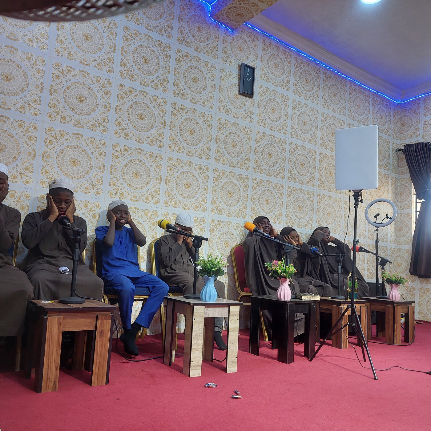A recitation assembly