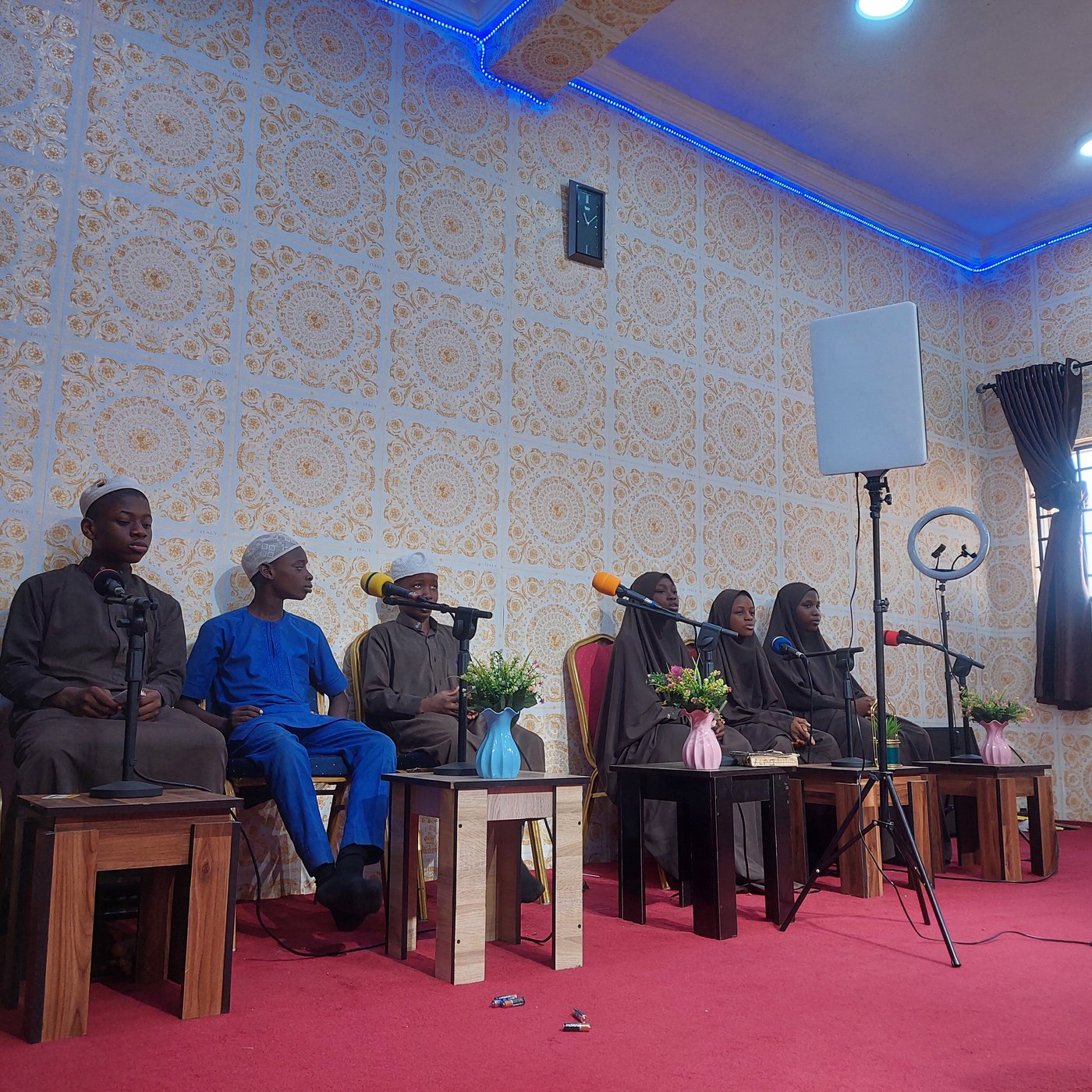 Students at a recitation assembly